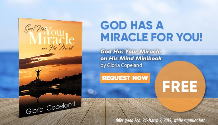 God-Has-His-Miracle-on-His-Mind-Minibook-BlogImage