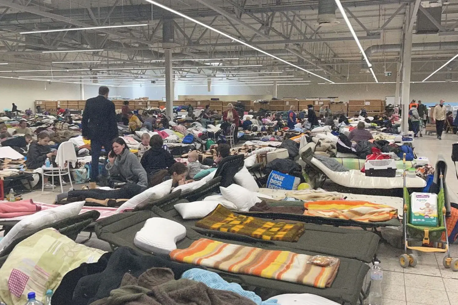 Room full of beds for refugees
