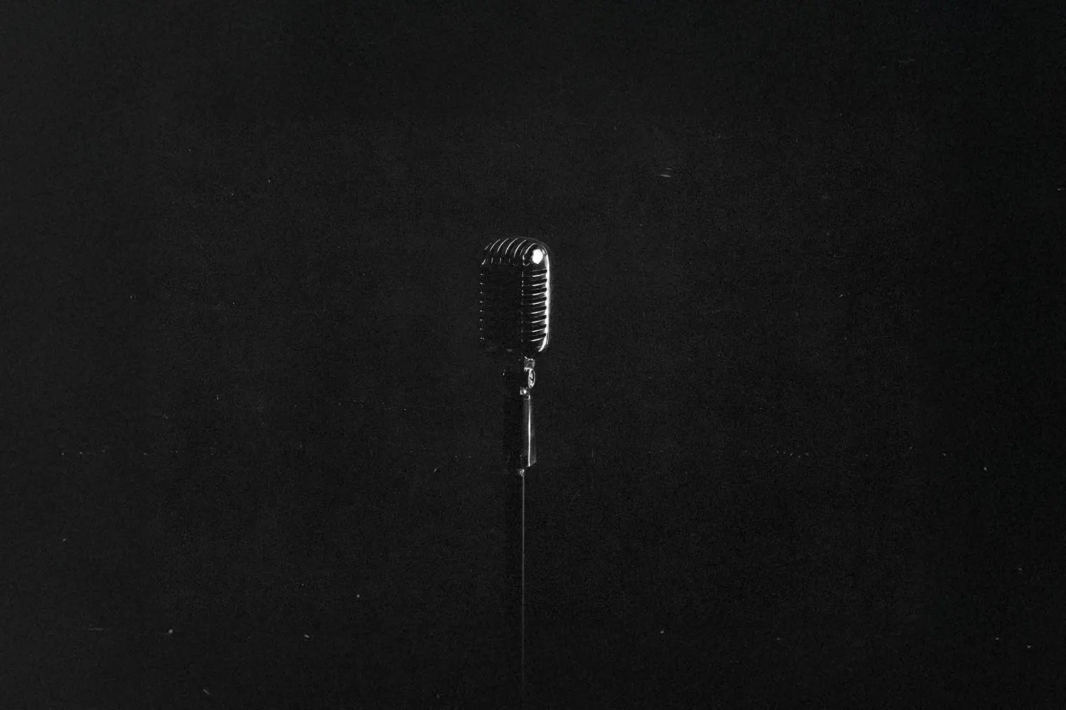 microphone in dark room