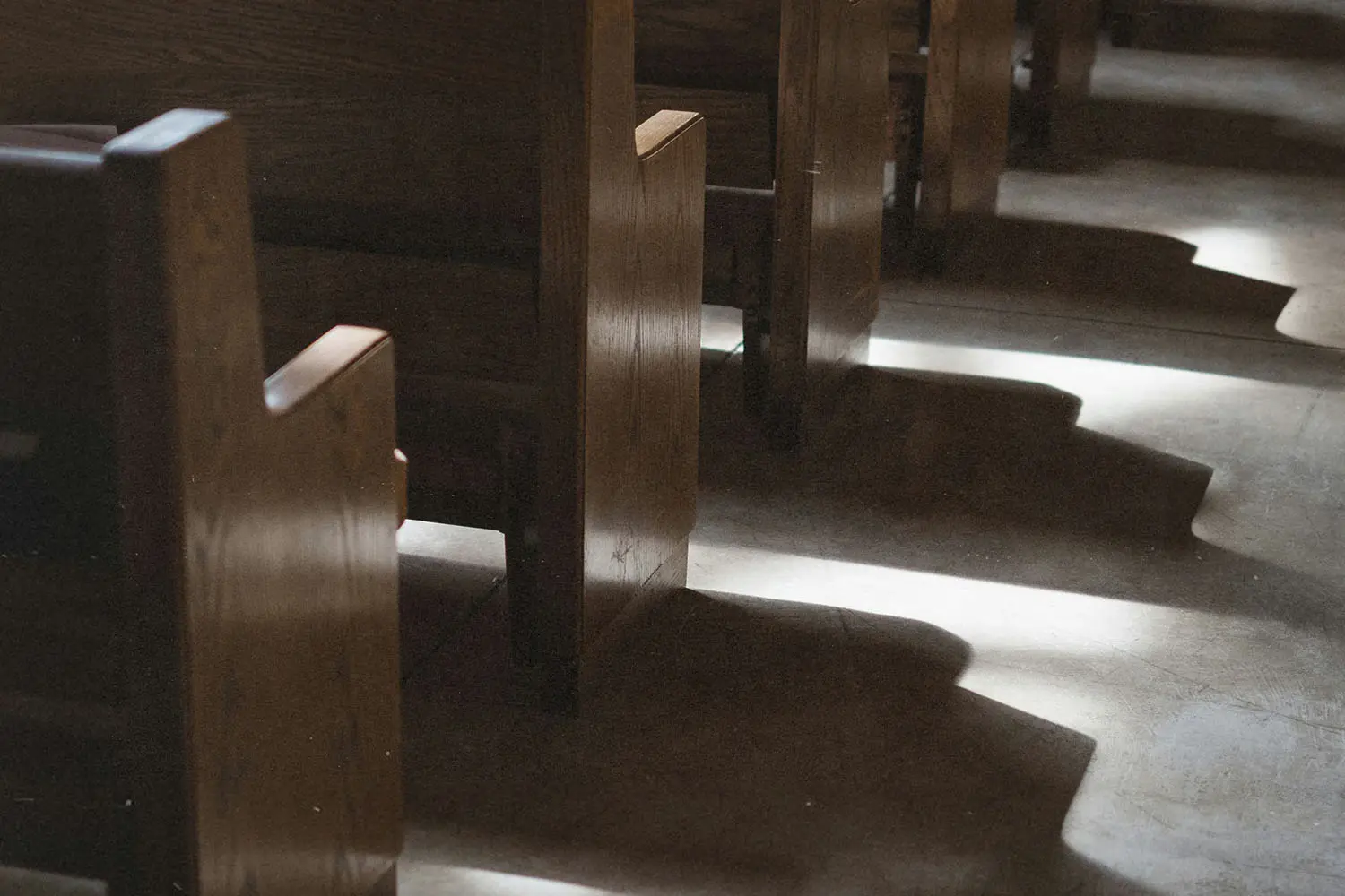 wooden church pews